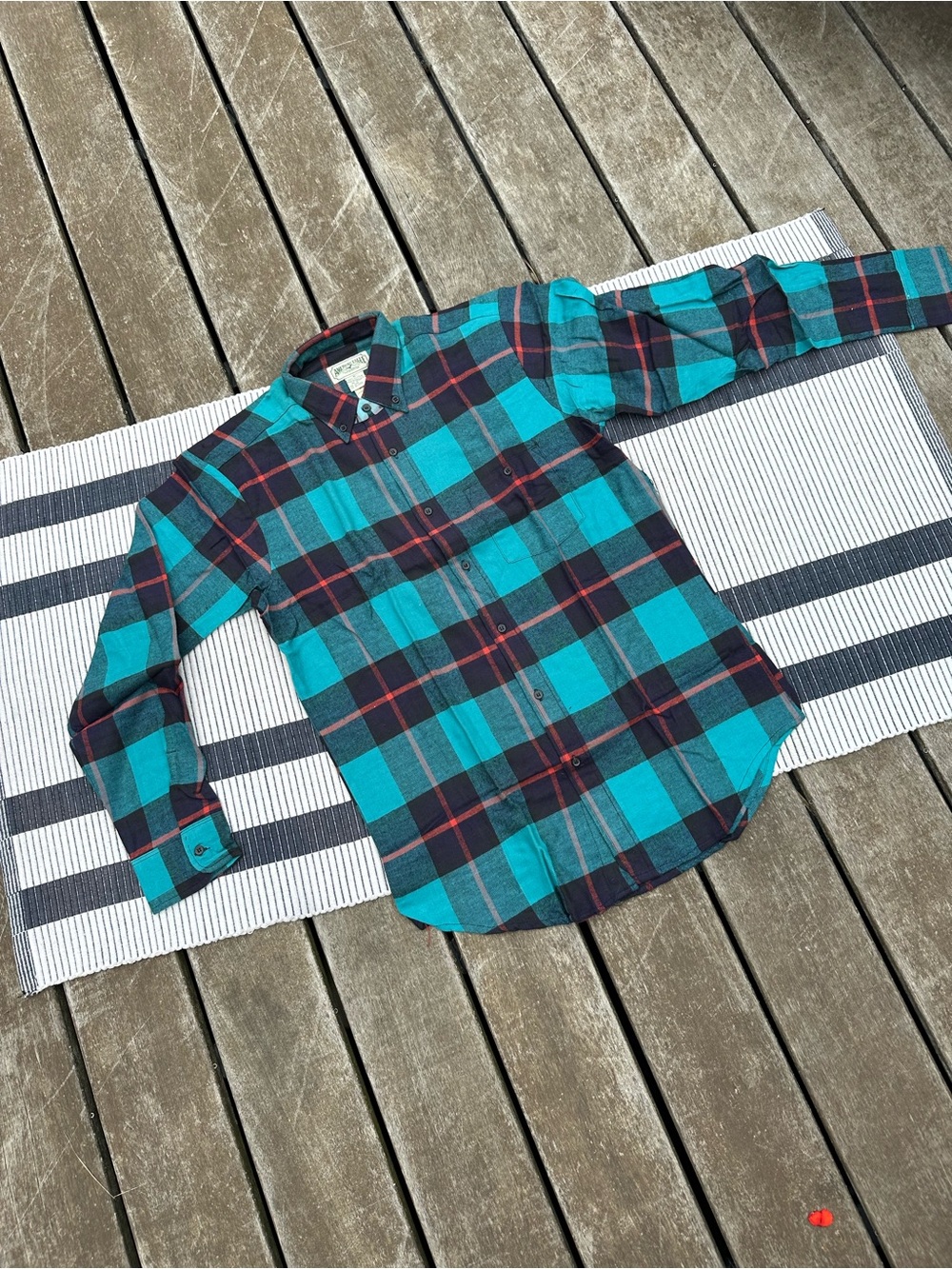 American Eagle Outfitters Teal & Navy Plaid Button-Down Shirt